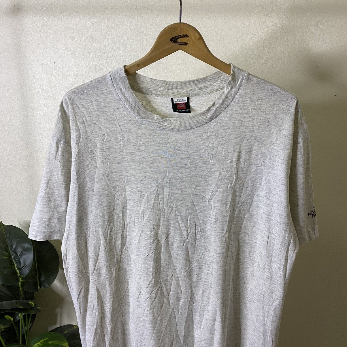 The North Face Vintage 1990s The North Face Rock Solid Tee Size US L / EU 52-54 / 3 - 9 Thumbnail