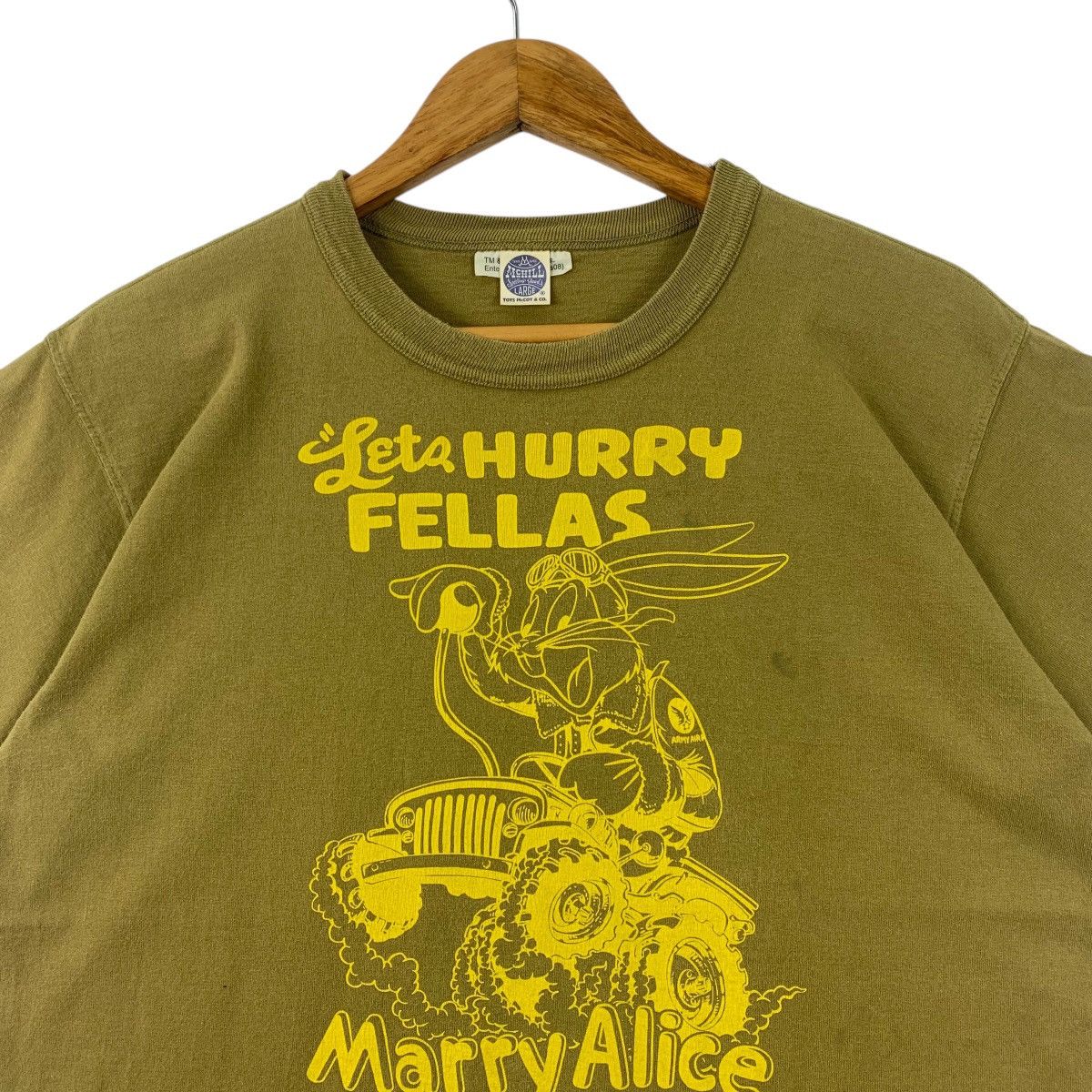 Japanese Brand × TOYS McCOY × The Real McCoy's TOY’S Mc COYS X LOONEY TUNES Lets hurry fellas spellout tee Size US L / EU 52-54 / 3 - 2 Thumbnail