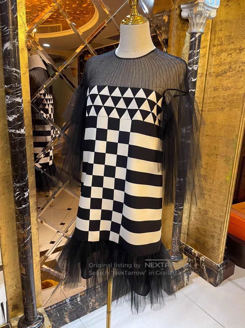 Valentino Valentino Three-dimensional mesh dress Size M / US 6-8 / IT 42-44 - 7 Thumbnail