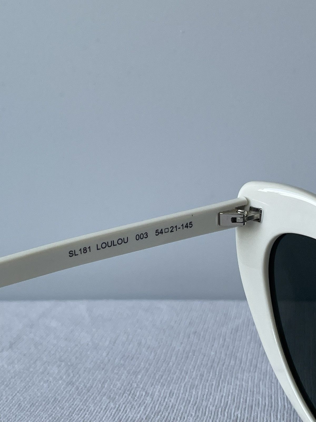 Designer × Saint Laurent Paris × Yves Saint Laurent Saint Laurent SLP White Heart Sunglasses Designer Old Money Size ONE SIZE - 7 Thumbnail