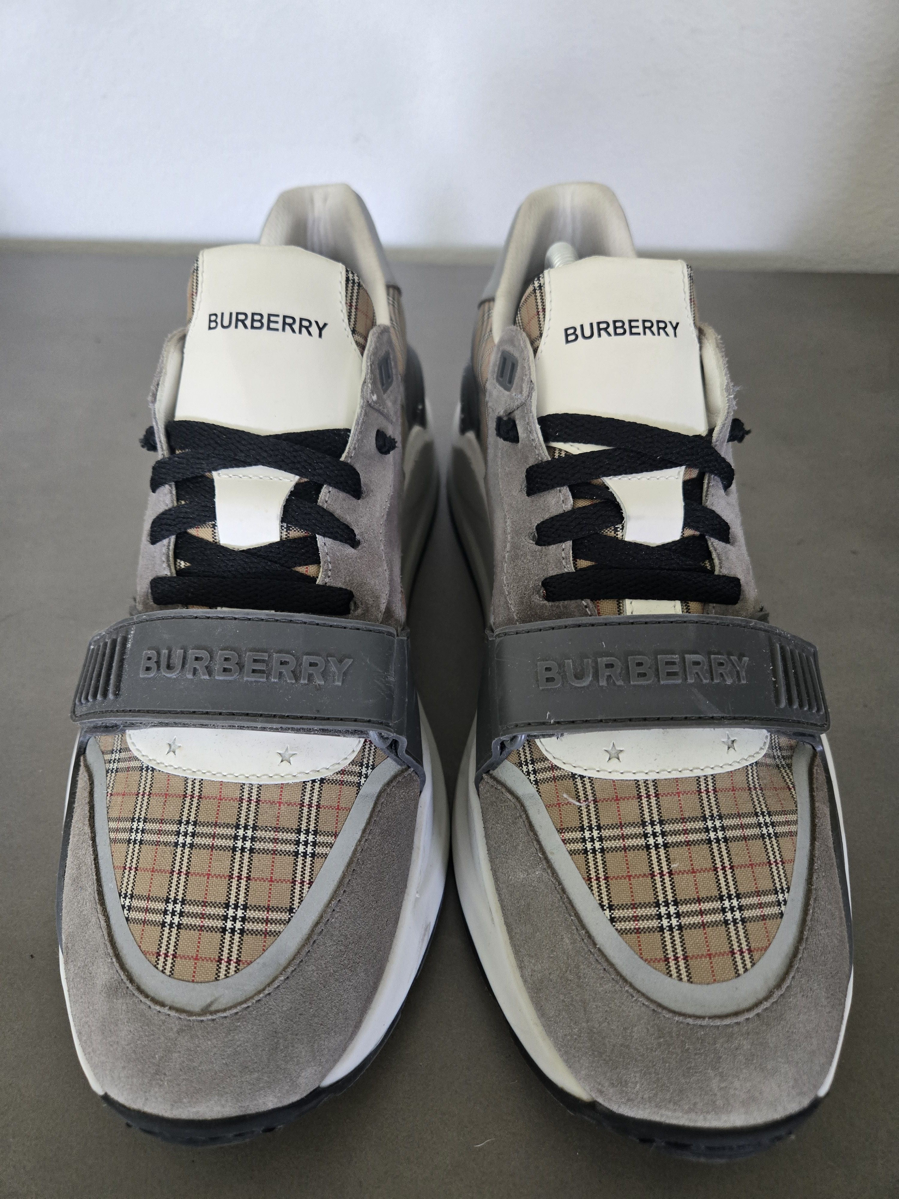 Burberry Burberry grey checkered ramsey trainer Size US 11 / EU 44 - 2 Thumbnail