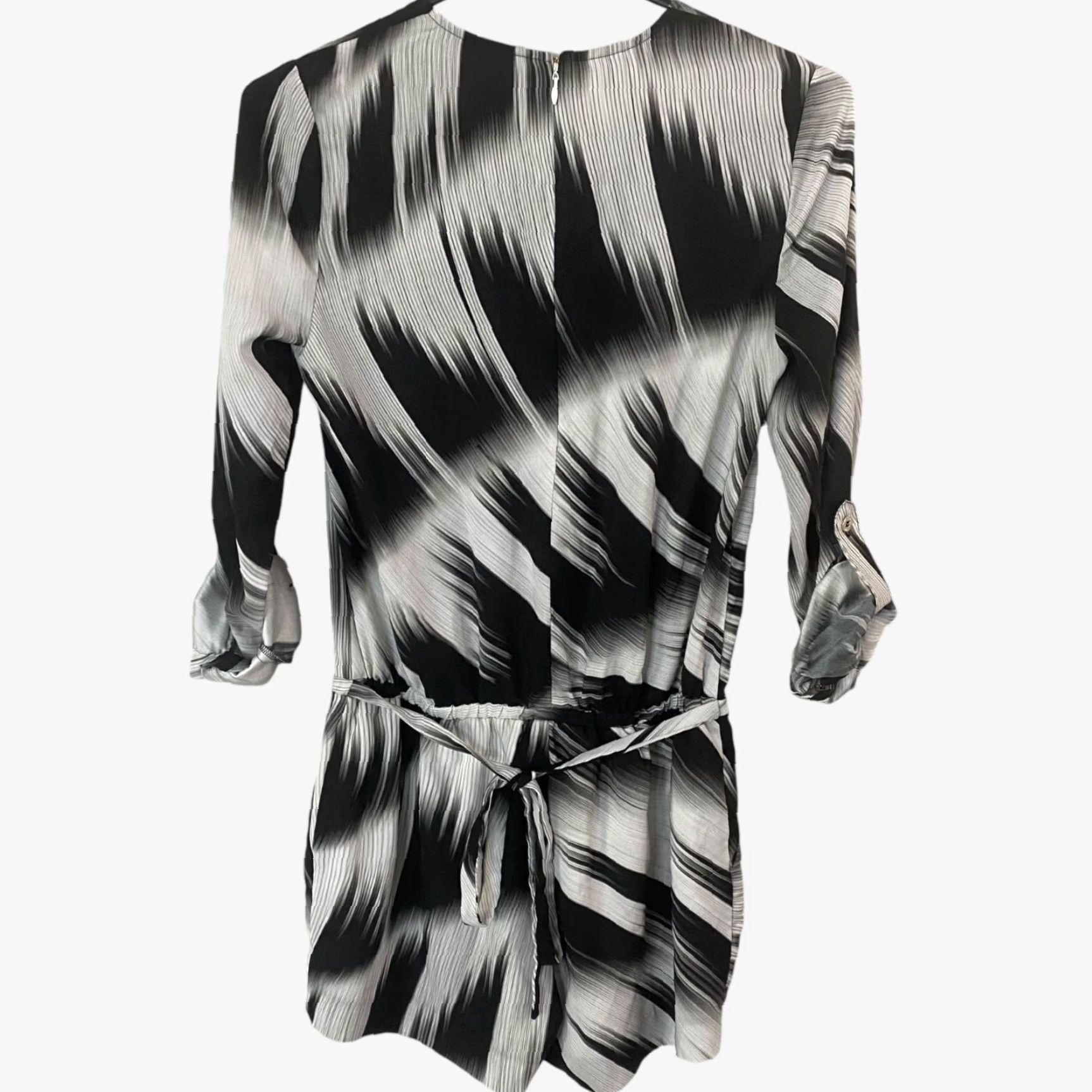 Vintage Marciano Romper White/Black Abstract Print Tie-Waist Roll-Tab Sleeves Size 0 Women One-Piece Polyester Size 25" / US 0 / IT 36 - 3 Thumbnail