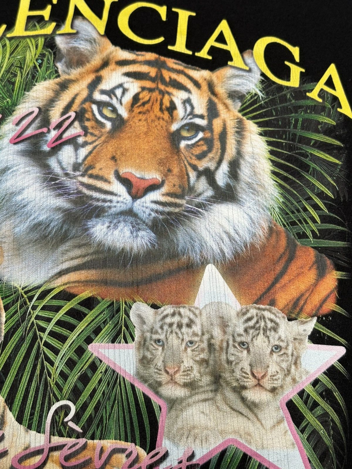 Balenciaga Reversible FBI / Year of the Tiger Tee Size US L / EU 52-54 / 3 - 4 Thumbnail