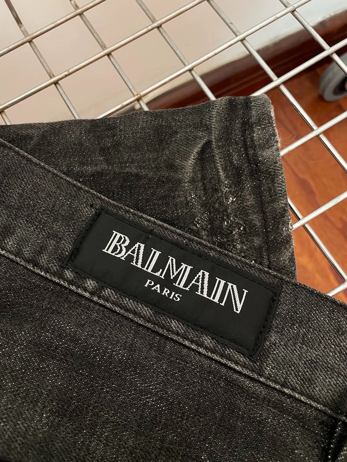 Balmain Balmain Cut-Out Jeans New With Tags Japan Made 30 Size US 30 / EU 46 - 3 Thumbnail