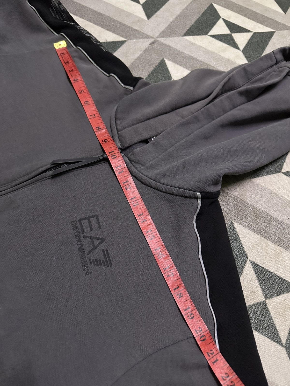 Emporio Armani Emporio Armani EA7 men’s athletic colour block zipper hoodie Size US XXL / EU 58 / 5 - 10 Thumbnail