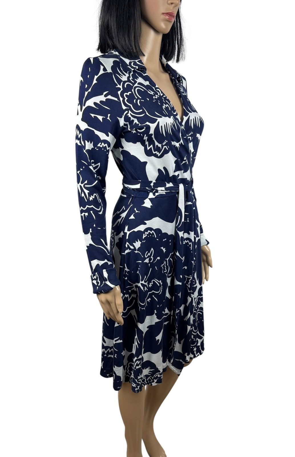 Diane von Furstenberg Diane Von Furstenberg Floral Printed Jersey Wrap Dress Silk Size M / US 6-8 / IT 42-44 - 4 Thumbnail