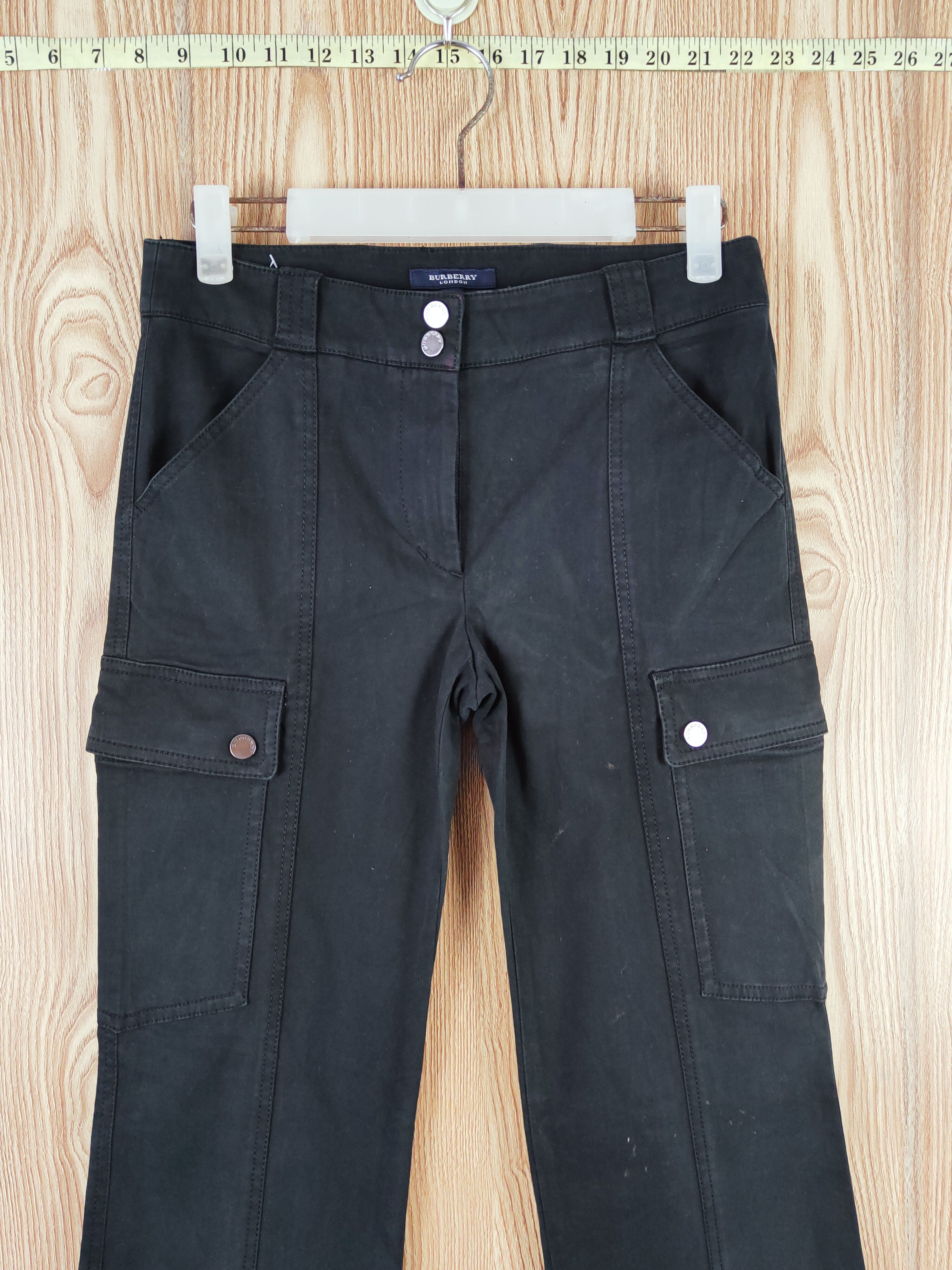 Burberry Burberry Black Multipocket Tactical Cargo Pants #W094 Size 27" / US 4 / IT 40 - 2 Thumbnail