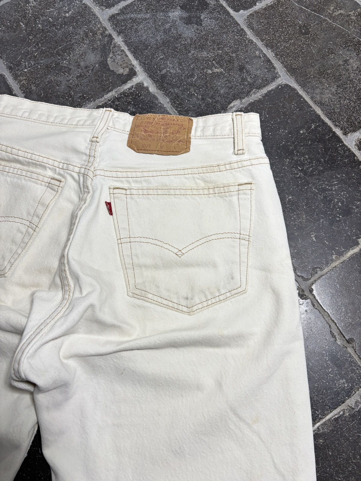 Levi's 1990s Levi’s Jeans Vintage Levi’s Natural Denim Canada 90s Size US 30 / EU 46 - 11 Thumbnail