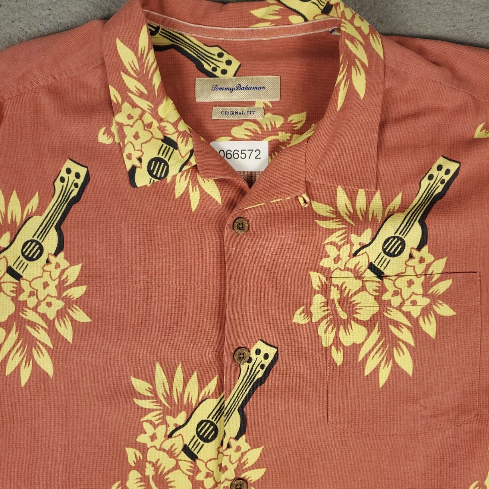 Tommy Bahama Tommy Bahama Shirt Mens XL Red Silk Hawaiian Button Up Size US XL / EU 56 / 4 - 2 Thumbnail
