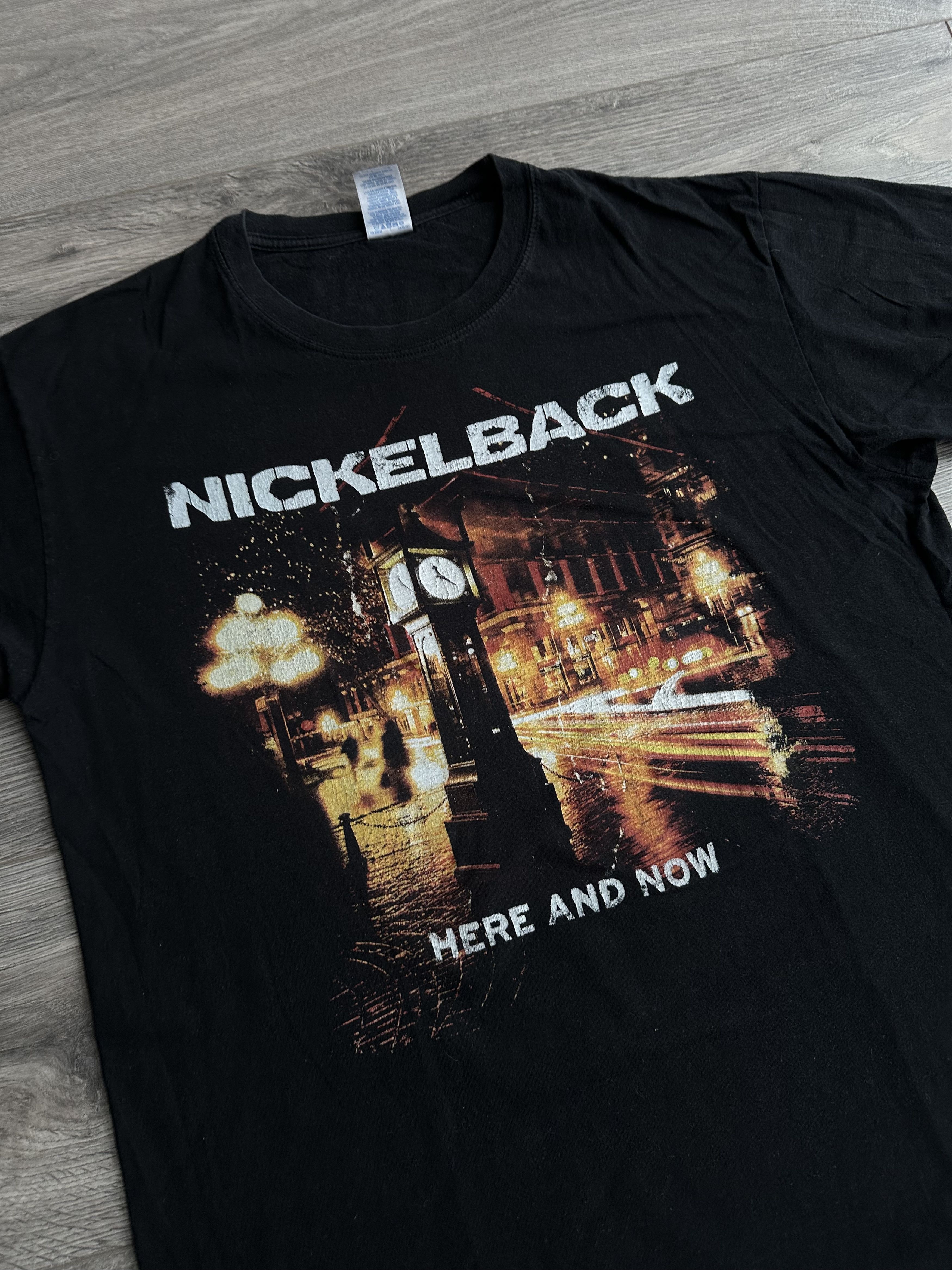 Band Tees Nickelback HERE AND NOW t shirt Size US L / EU 52-54 / 3 - 2 Thumbnail