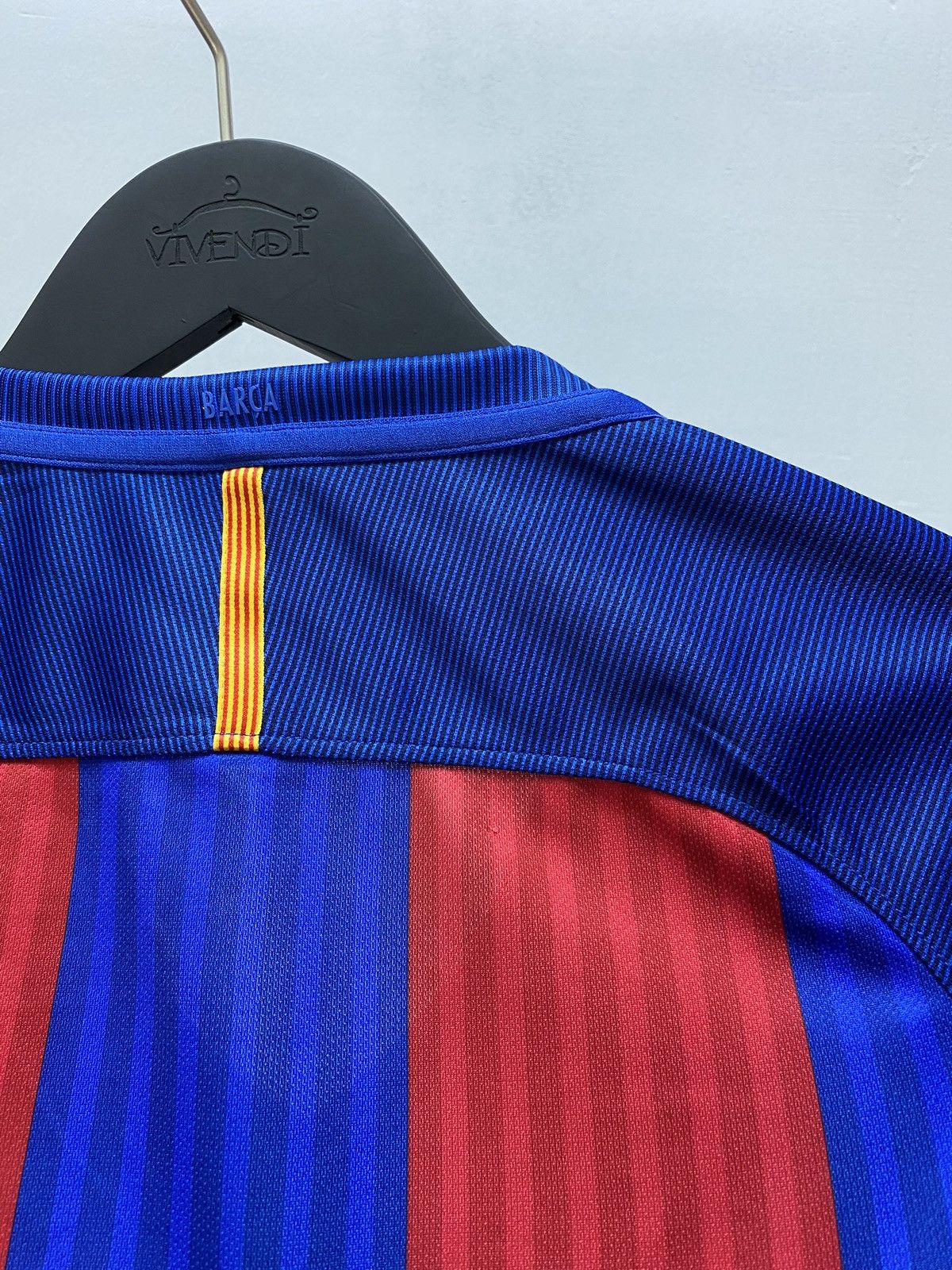 Nike Women's FC BARCELONA NIKE 2016 2017 HOME FOOTBALL Size S / US 4 / IT 40 - 17 Thumbnail