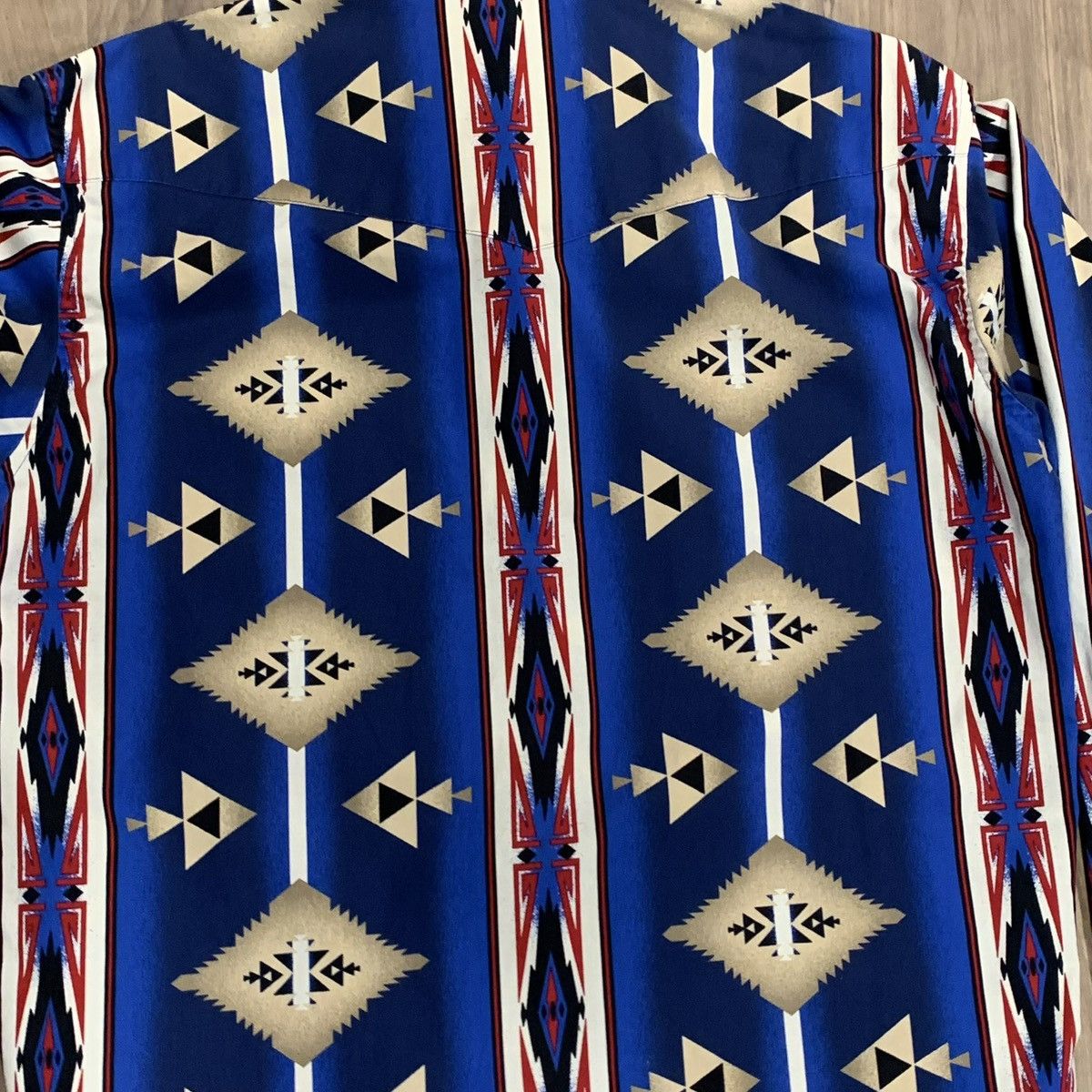 Wrangler VTG Wrangler Aztec Pearl Snap Long Sleeve Shirt Button Up L Size US L / EU 52-54 / 3 - 10 Thumbnail