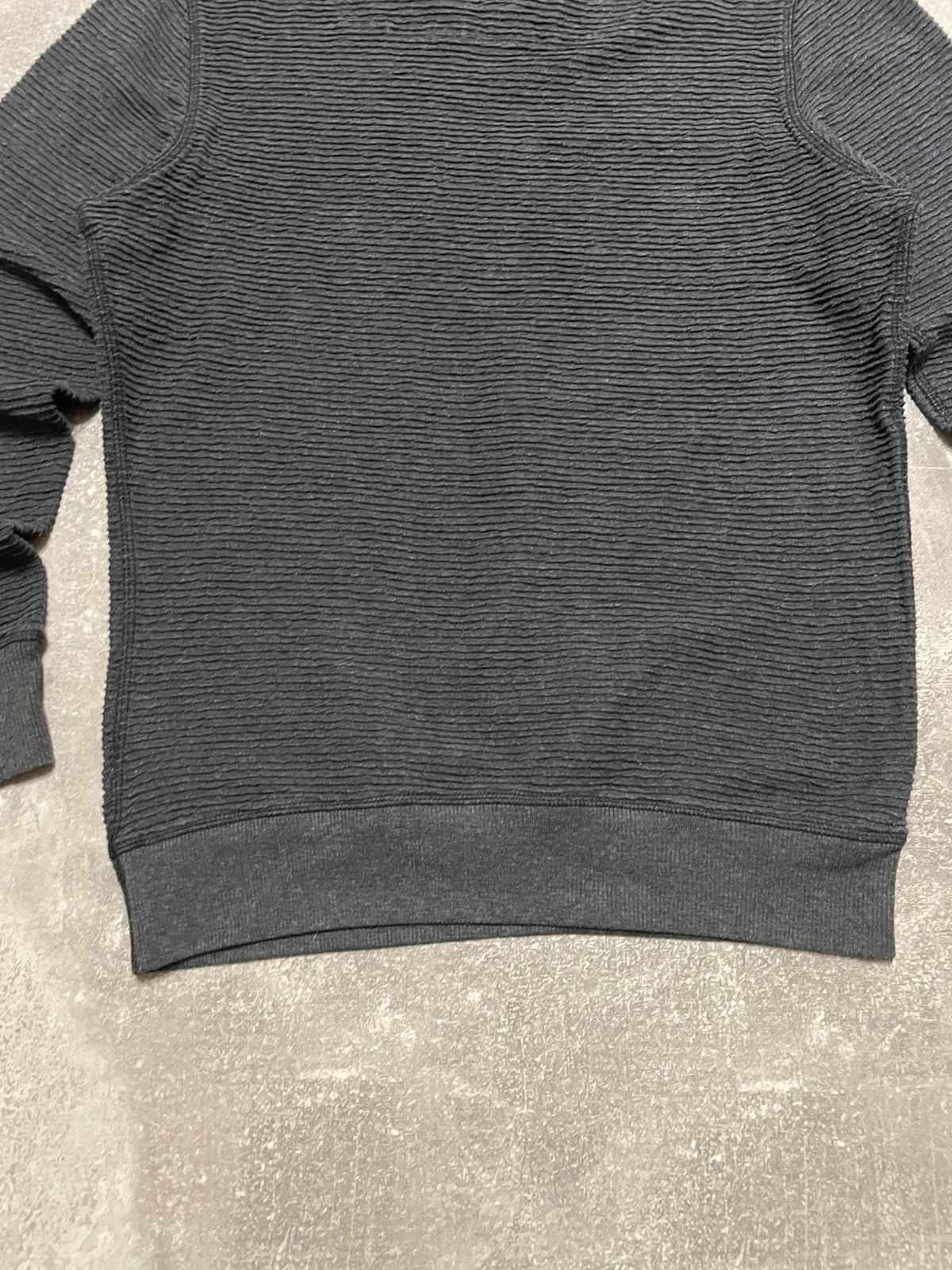 Diesel Vintage Diesel Ribbed Sweatshirt Crewneck Size US S / EU 44-46 / 1 - 14 Thumbnail