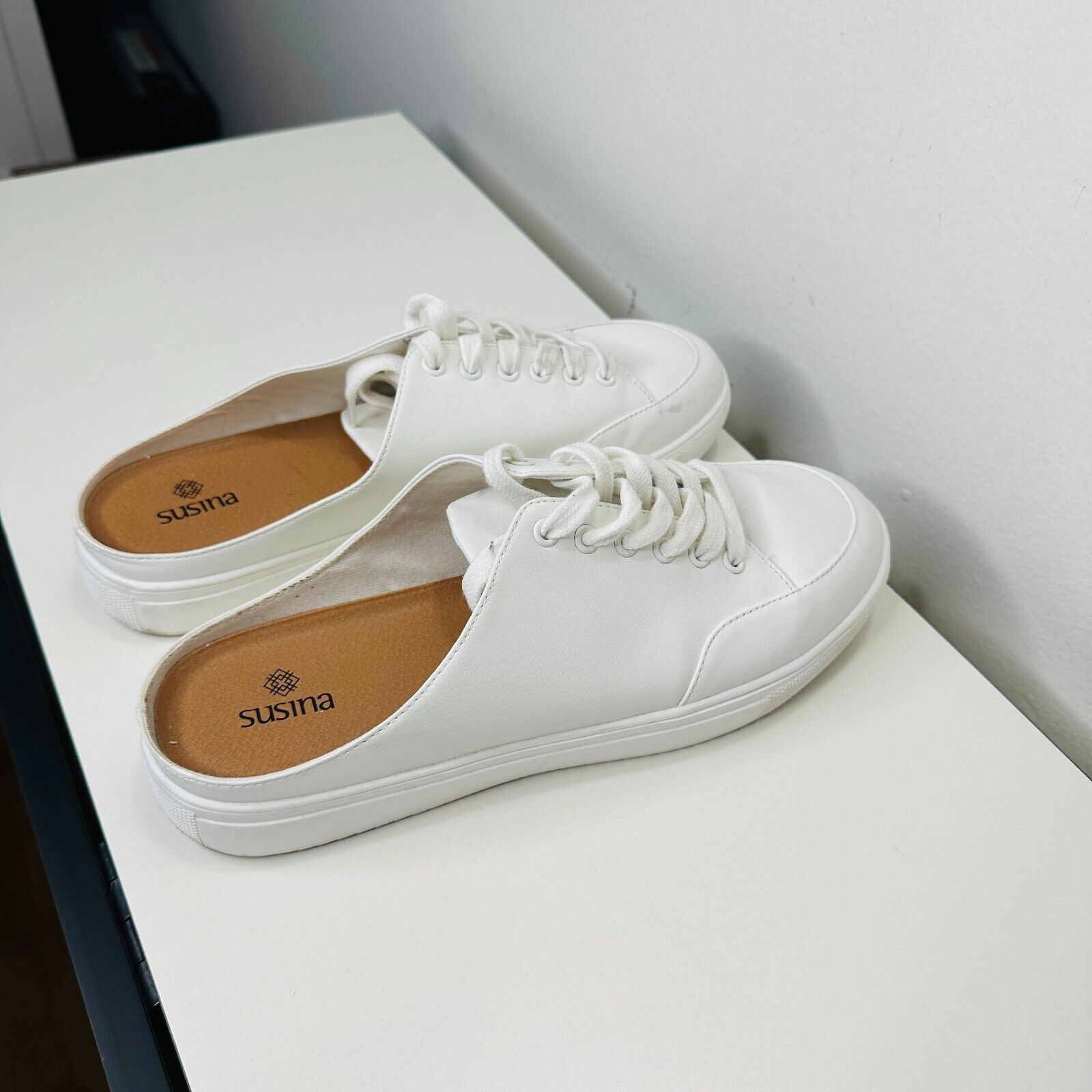 Other Susina White Leatherette Brynlee Closed Toe SlideIn Sneakers Size US 9 / IT 39 - 10 Thumbnail