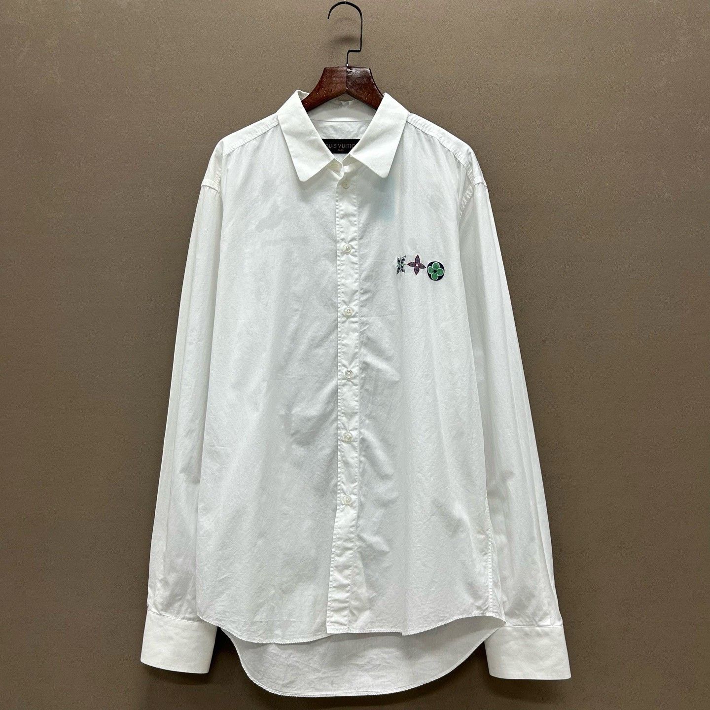 Louis Vuitton Louis Vuitton White Three Logo Print Shirt Size US M / EU 48-50 / 2 - 1 Thumbnail