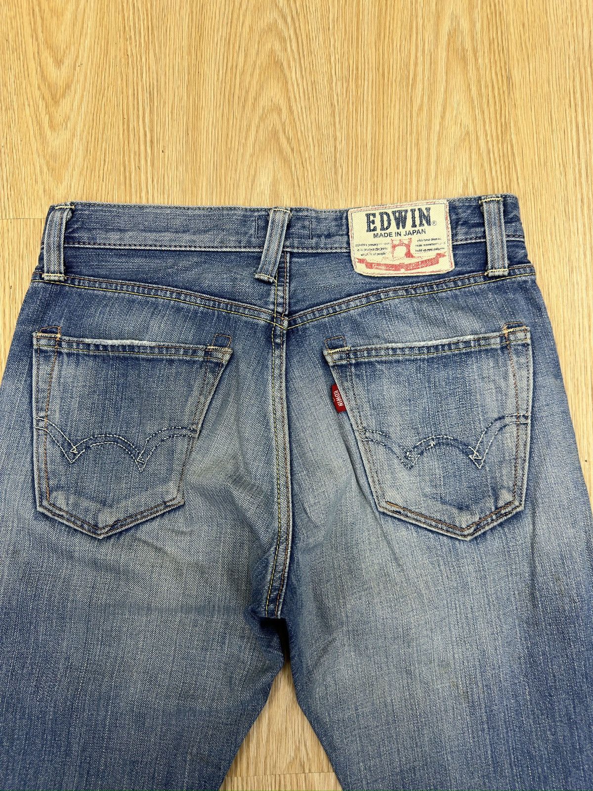 Vintage Edwin Tailor Exclusive Distressed Denim Size 30 F22