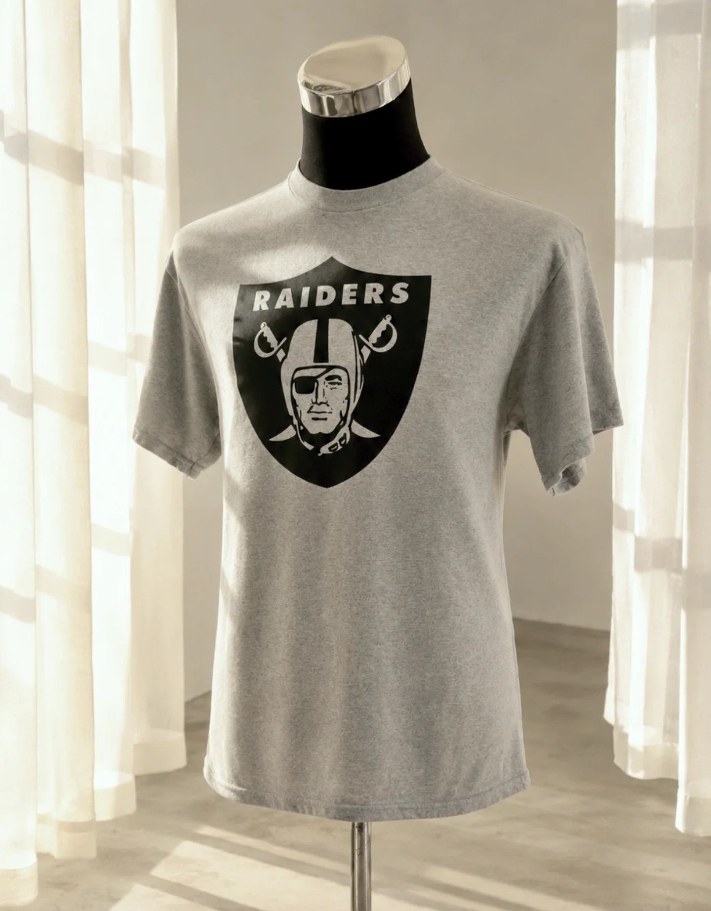 NFL NFL Las Vegas Raiders American ( L ) Size US L / EU 52-54 / 3 - 2 Thumbnail