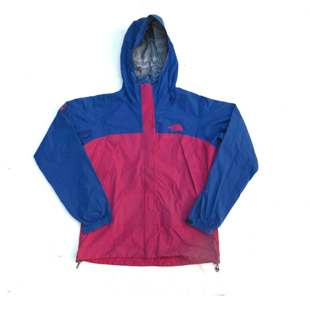 The North Face × Vintage The North Face 2 Tone Colour Pastel Size Small windbreaker Size US S / EU 44-46 / 1 - 1 Thumbnail