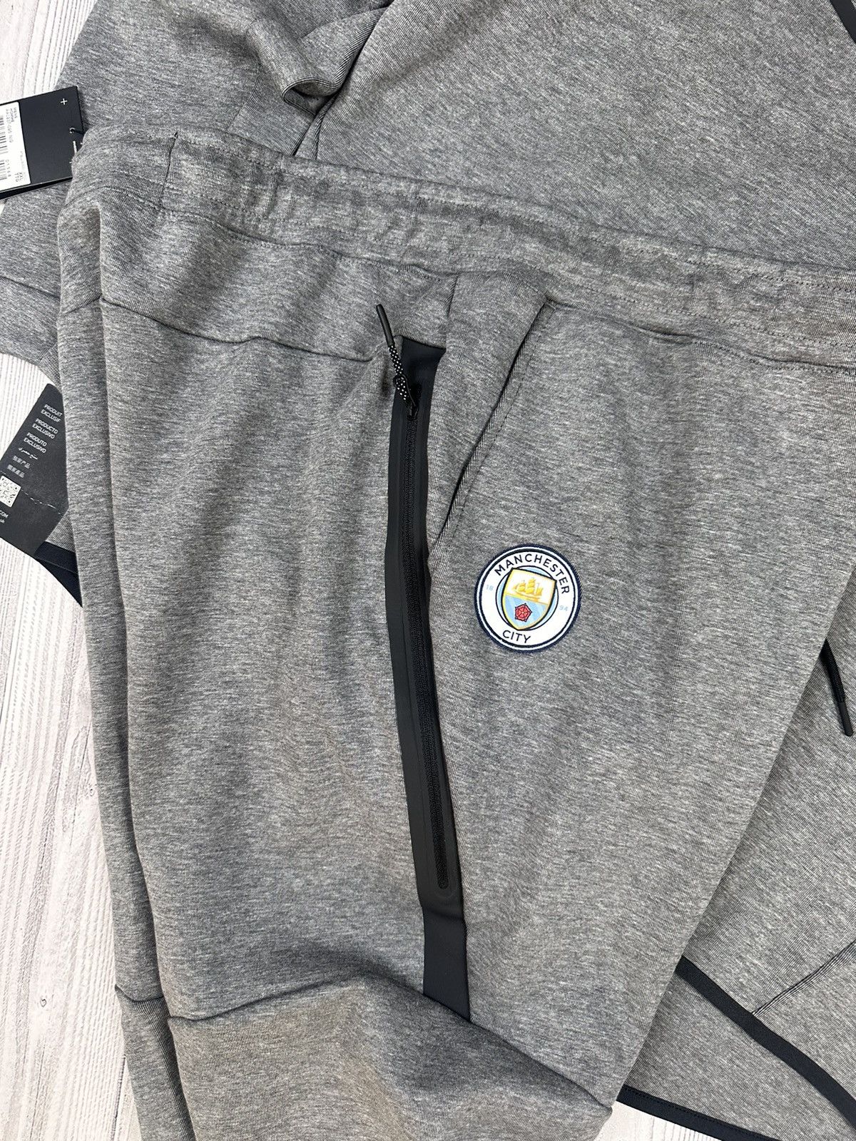 ウェア NIKE Manchester City Tech Fleece Pants Manchester City Sweatpants NSW Tech Fleece Authentic - Black