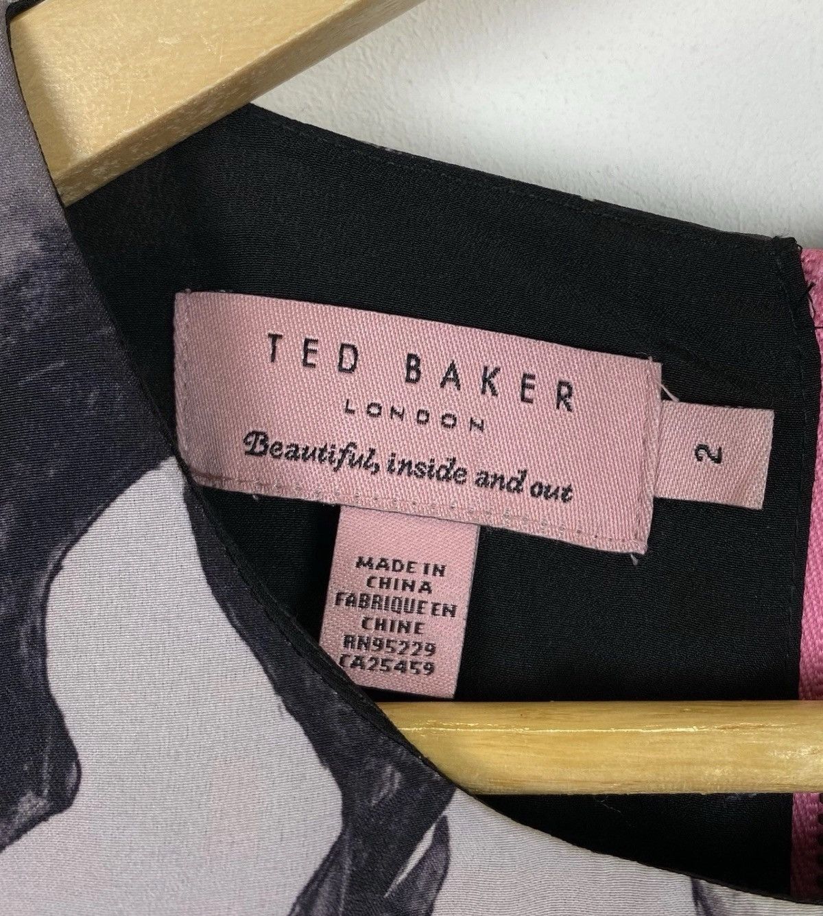 Ted Baker Ted Baker London 3/4 Sleeve Midi Dress Horses Top Zip Back Size M / US 6-8 / IT 42-44 - 5 Thumbnail