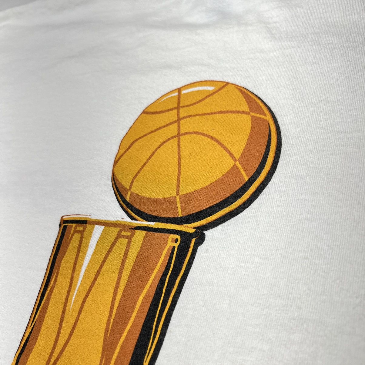 NBA NBA Finals Tee Shirt White Trophy Champions Basketball Y2K Size US XL / EU 56 / 4 - 15 Thumbnail