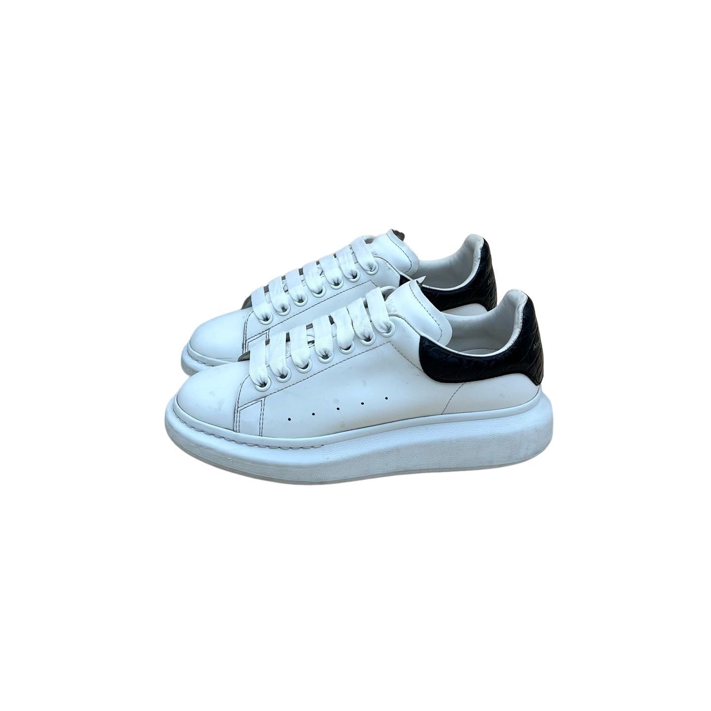 Alexander McQueen Alexander McQueen Leather Oversized Sneakers 40 Size US 7 / EU 40 - 1 Thumbnail