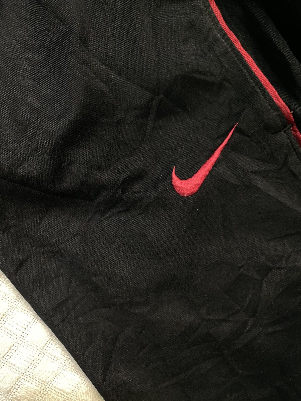 Carhartt Wip × Nike VINTAGE NIKE 90S BAGGY NYLON WIDE LEG SWOOSH TRACK PANTS Y2K Size US 34 / EU 50 - 13 Thumbnail