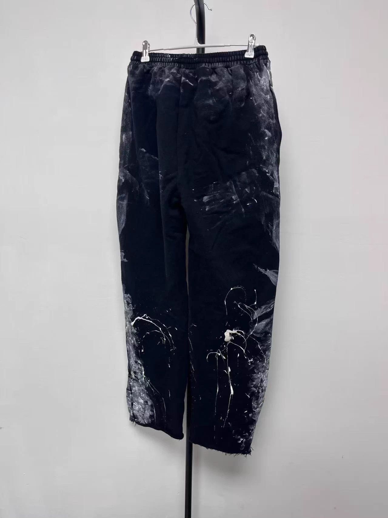 Balenciaga Balenciaga splatter-effect elastic waist knit sweatpants Size 25" / US 0 / IT 36 - 2 Thumbnail