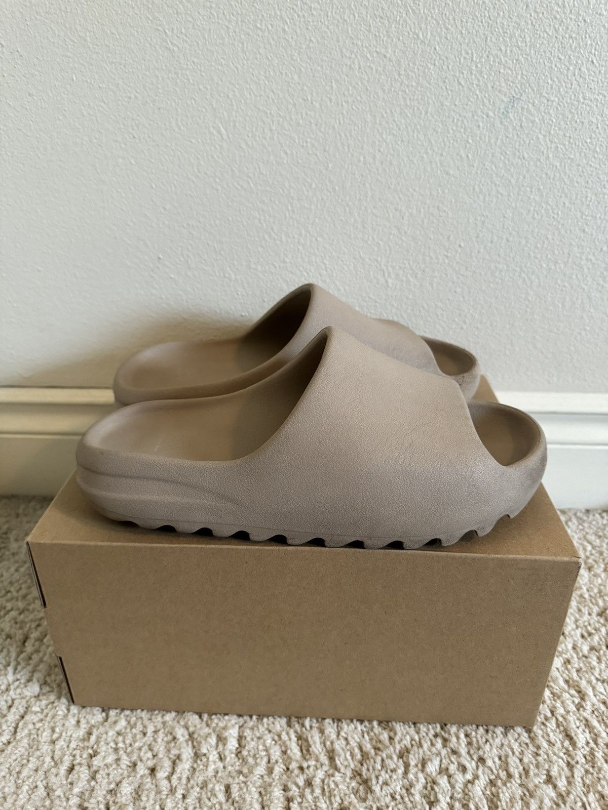 Kanye West × Yeezy Pure Yeezy Slides Size US 9 / EU 42 - 3 Thumbnail