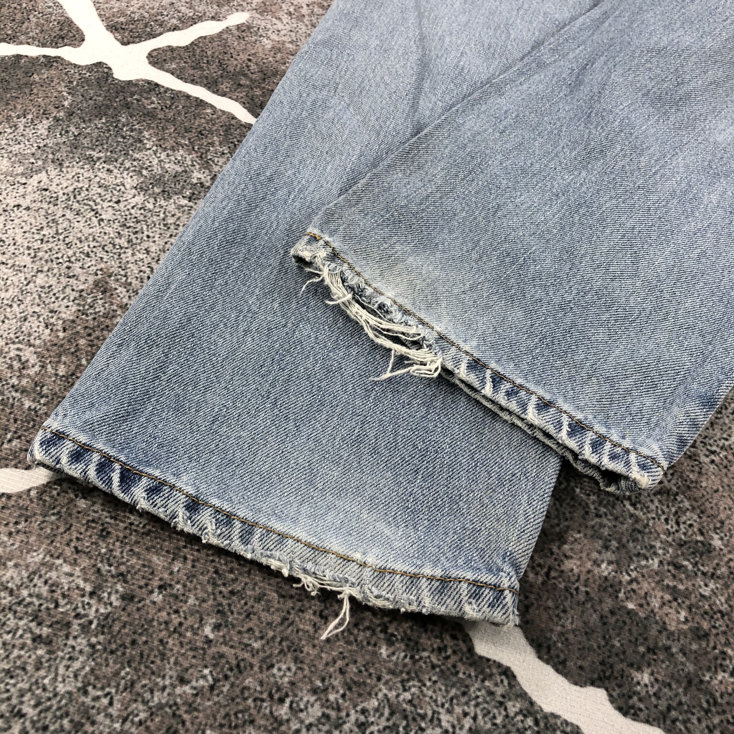 Levi's Vintage Levis 505 Jeans Medium Wash Denim KJ563 Size US 33 - 6 Thumbnail