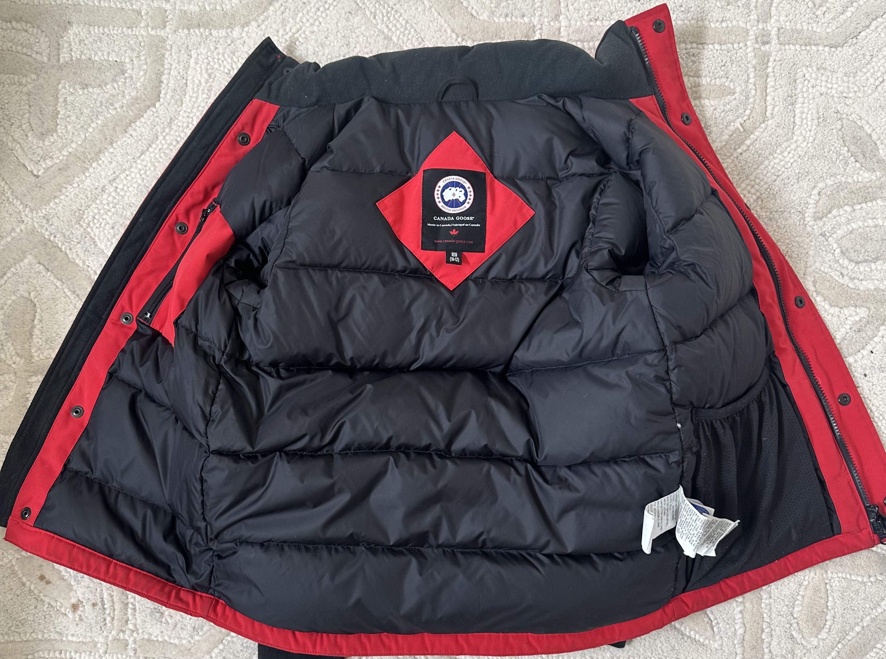 Canada Goose Canada Goose Youth Logan Parka M/M (10–12). Size US M / EU 48-50 / 2 - 3 Thumbnail