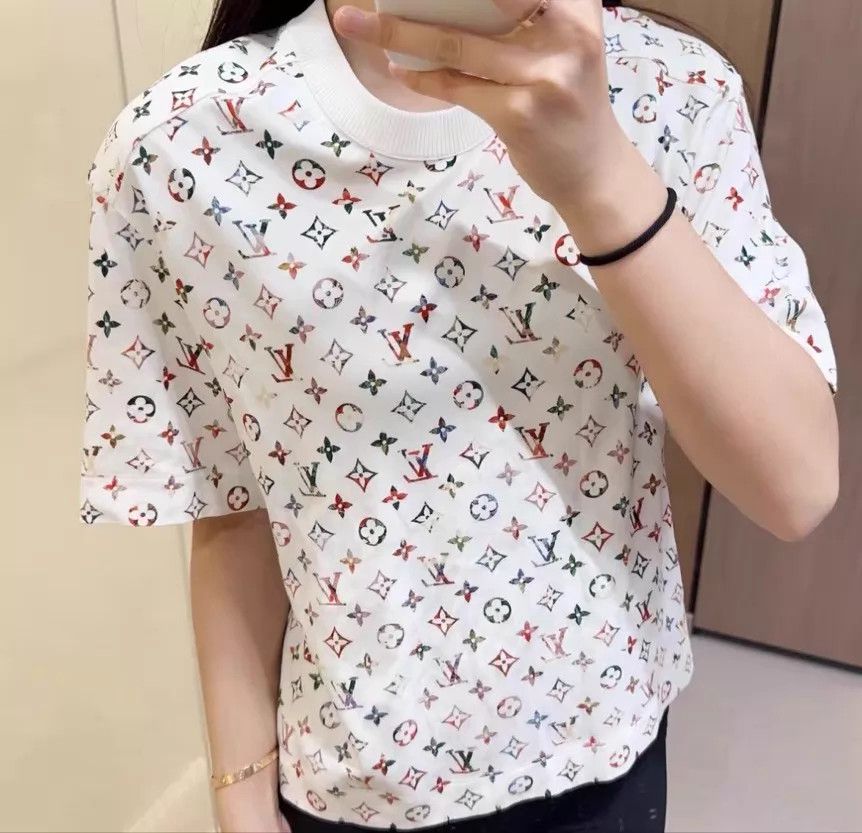 Louis Vuitton Louis Vuitton short sleeve tee size S Size S / US 4 / IT 40 - 1 Thumbnail