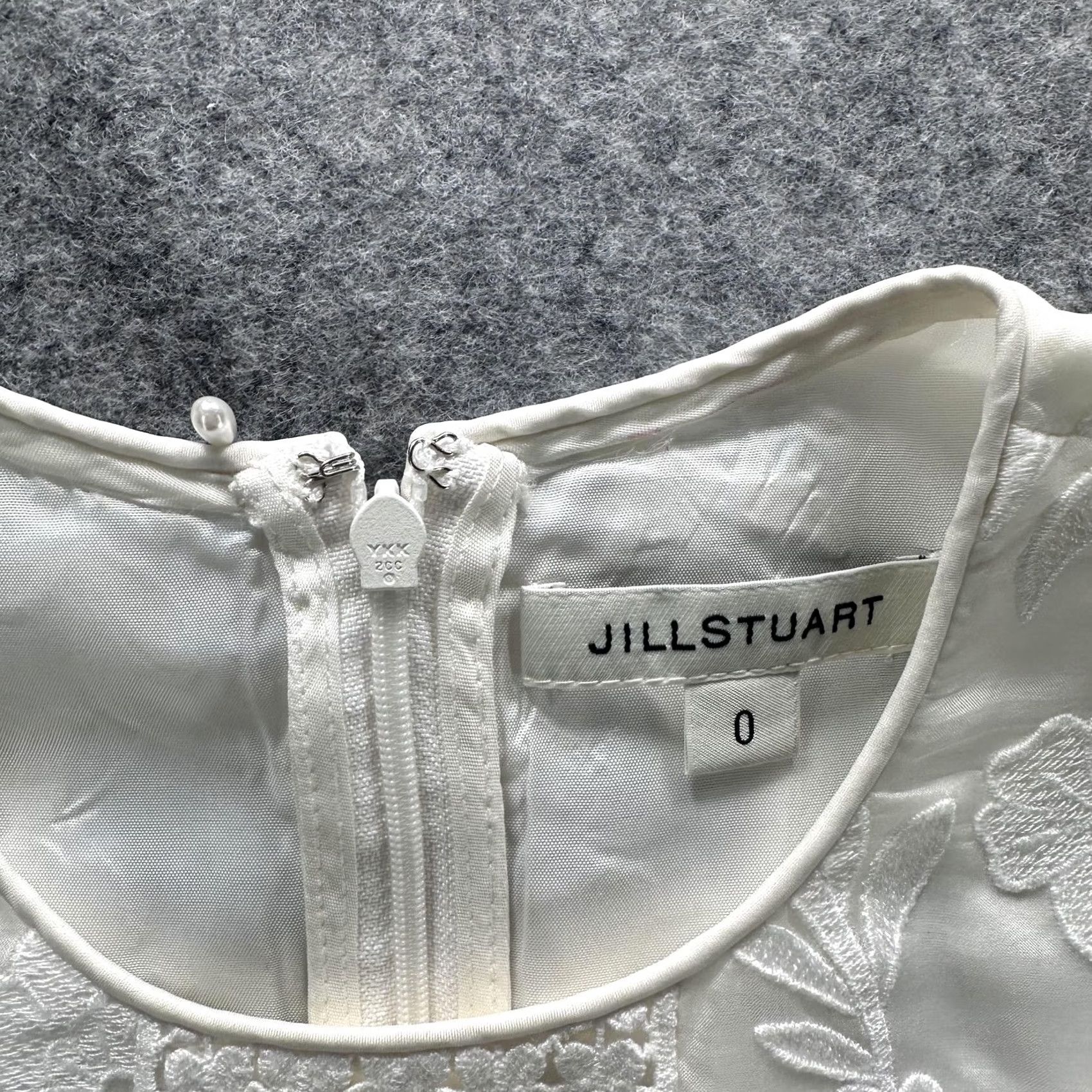 Vintage Jill Stuart Dress Womens 0 White Floral Embroidered Silk Long Sleeve Mini Size XS / US 0-2 / IT 36-38 - 4 Thumbnail