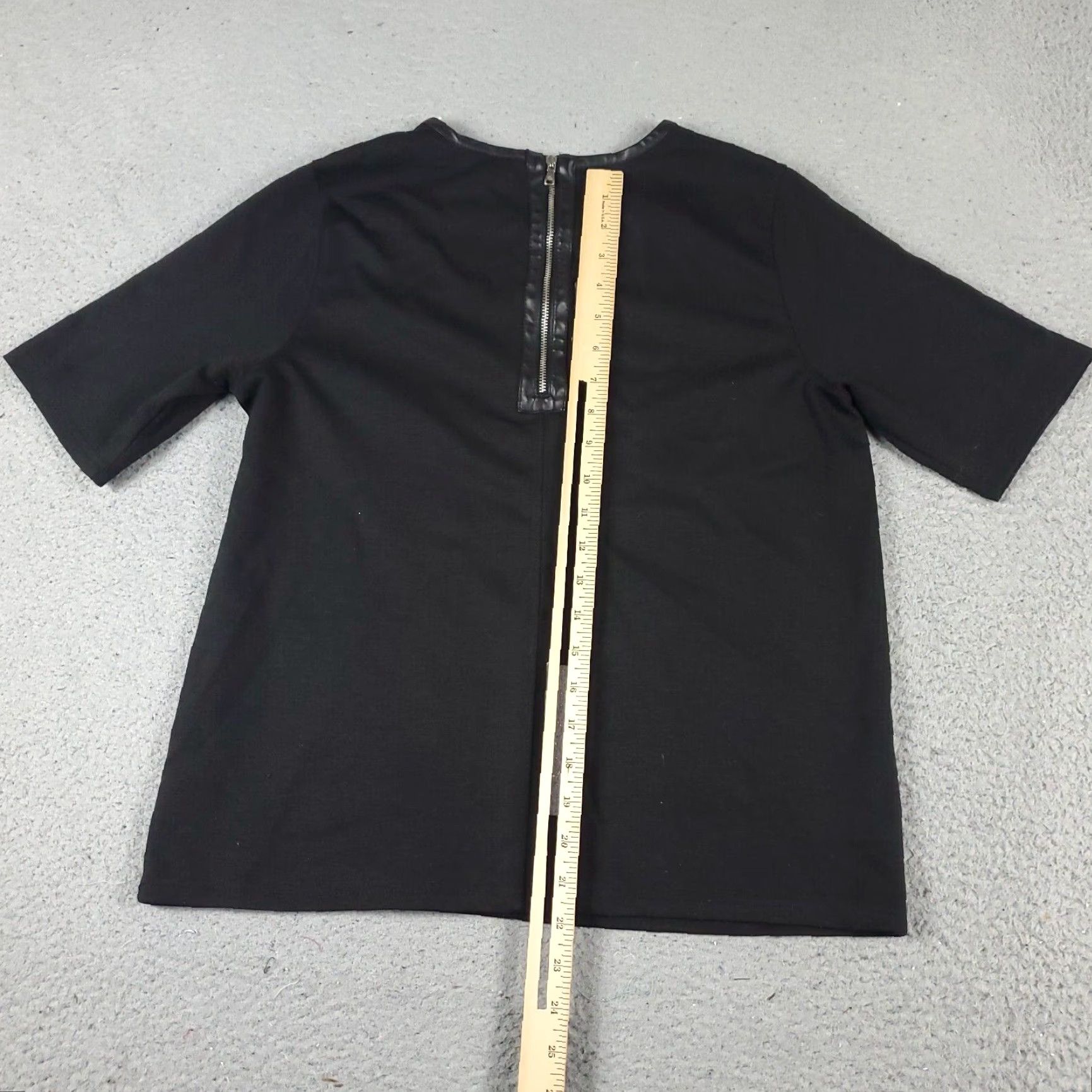 Ralph Lauren Lauren Ralph Lauren T-Shirt Womens Medium Black Short Sleeve Crew Neck Casual Size M / US 6-8 / IT 42-44 - 3 Thumbnail