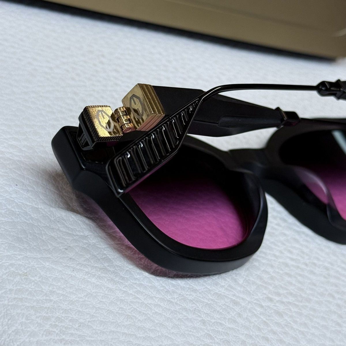 Other T HENRI 1/1 Sunglasses Size ONE SIZE - 5 Thumbnail