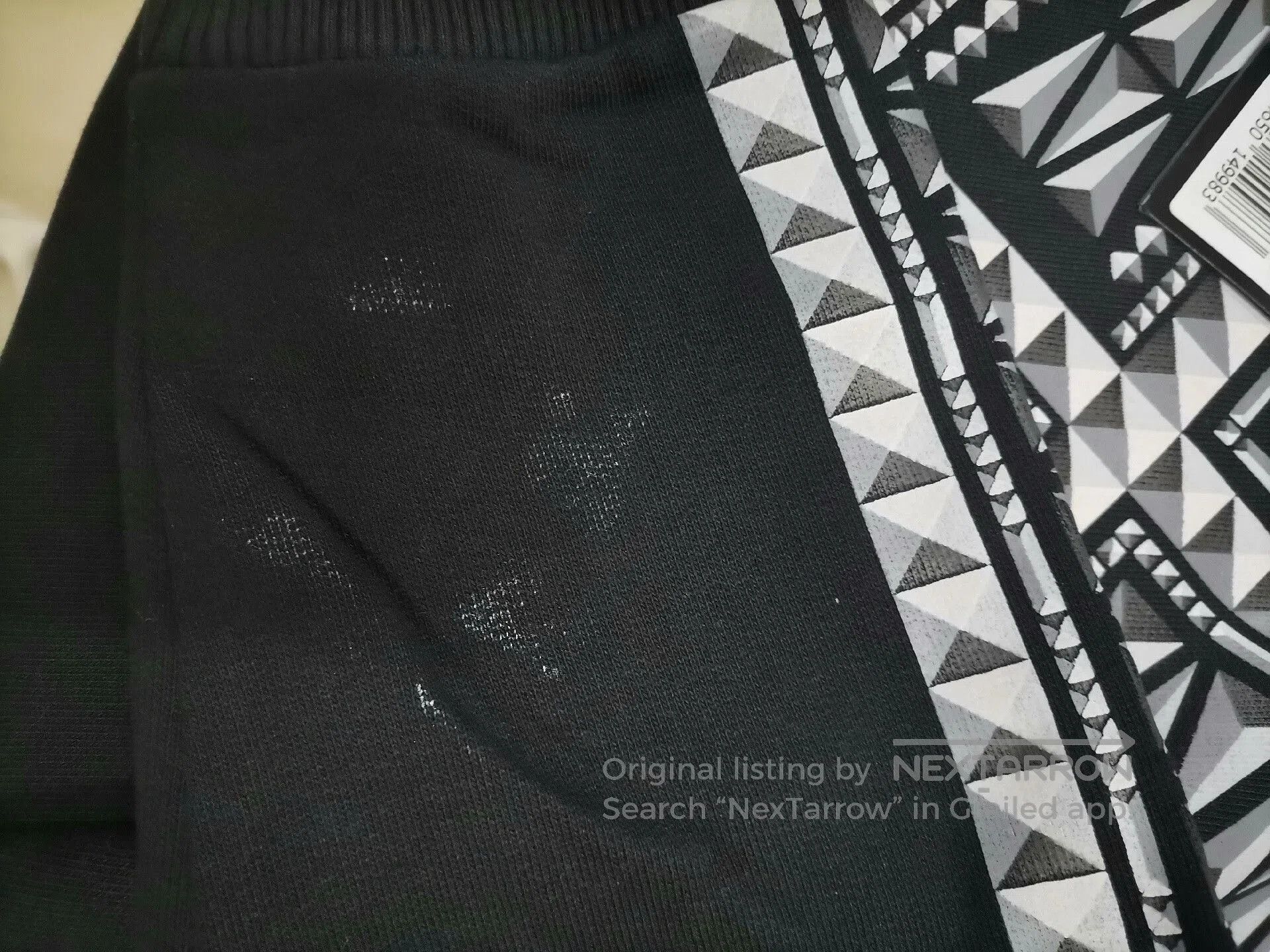 Givenchy Givenchy Men's Fleece Lined Sweatshirt. Size US M / EU 48-50 / 2 - 5 Thumbnail