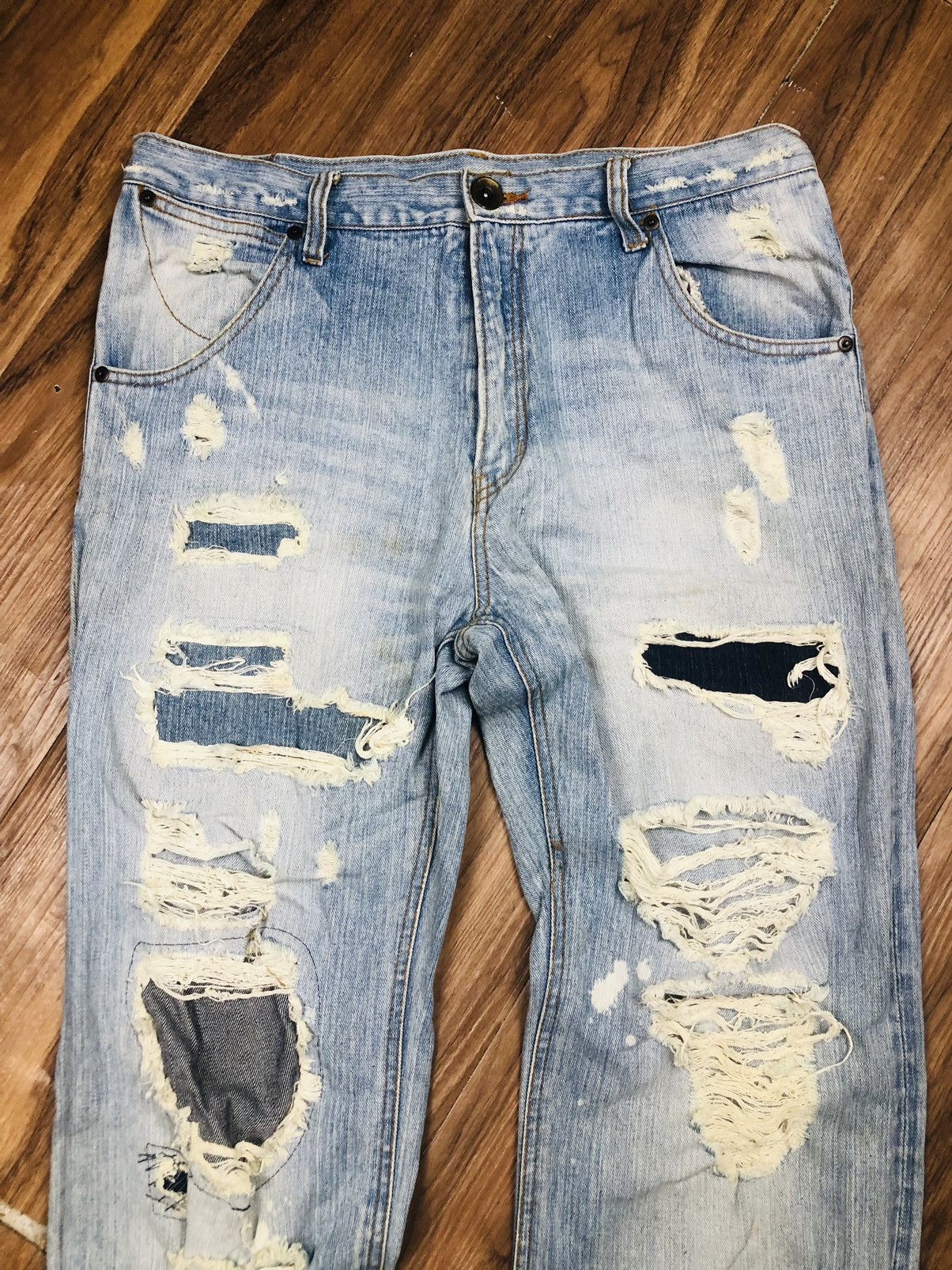 Japanese Brand EXHIBITIONIST Ripped Distressed Light Wash Jeans (37) Size US 31 - 3 Thumbnail