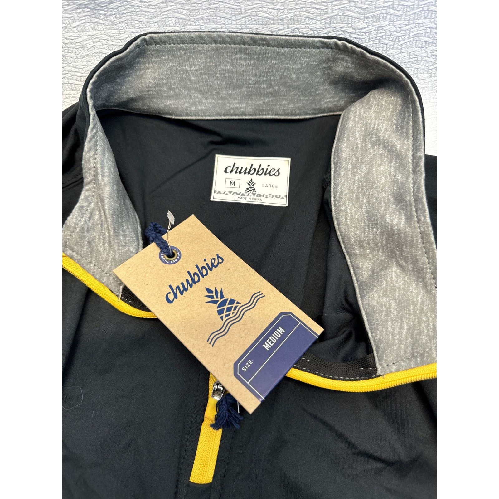 Chubbies Chubbies Movementum Black 1/4 Zip light Pullover men sz M Size US M / EU 48-50 / 2 - 6 Thumbnail