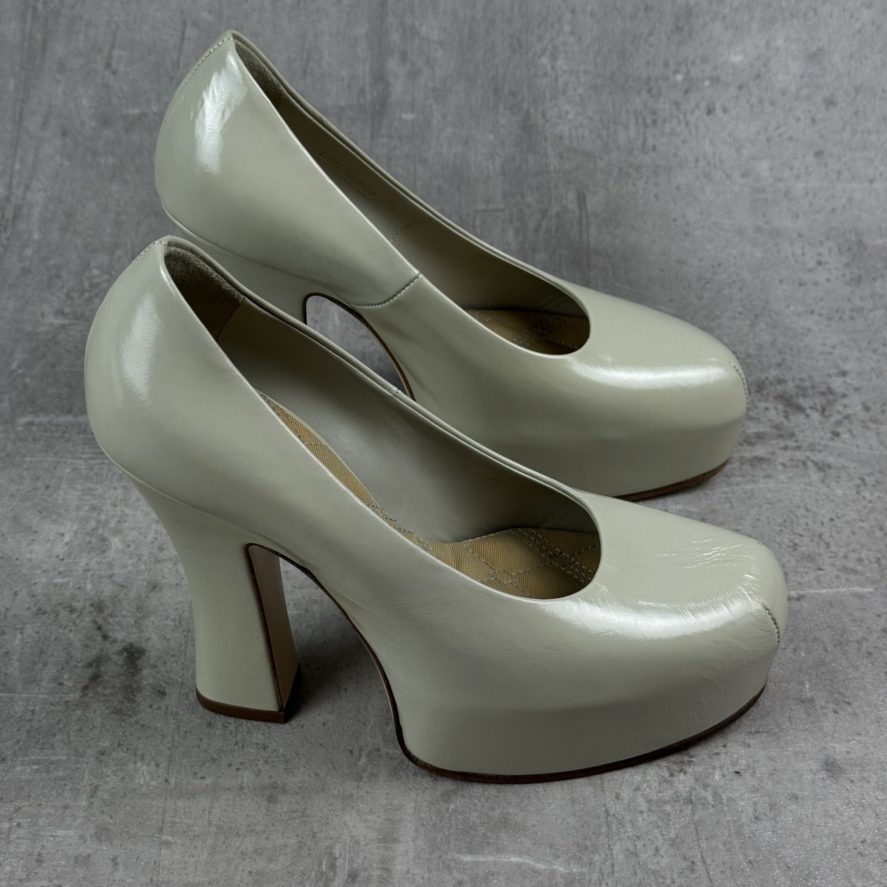 Burberry BURBERRY Off-White Leather Arch Pumps Pebble Size US 6 / IT 36 - 6 Thumbnail