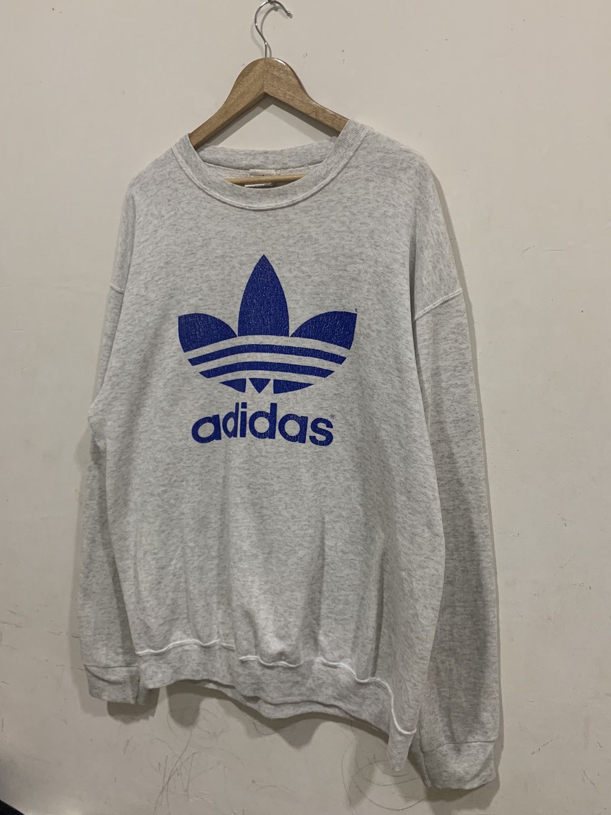 Adidas Adidas Vintage Big Embroidered Logo Size US XXL / EU 58 / 5 - 2 Thumbnail