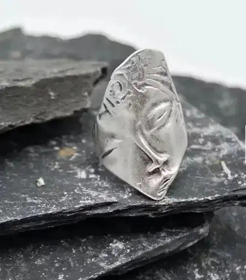 Handmade × Jewelry Abstract Face Ring Silver Modern Human Art Tribal Size ONE SIZE - 1 Thumbnail