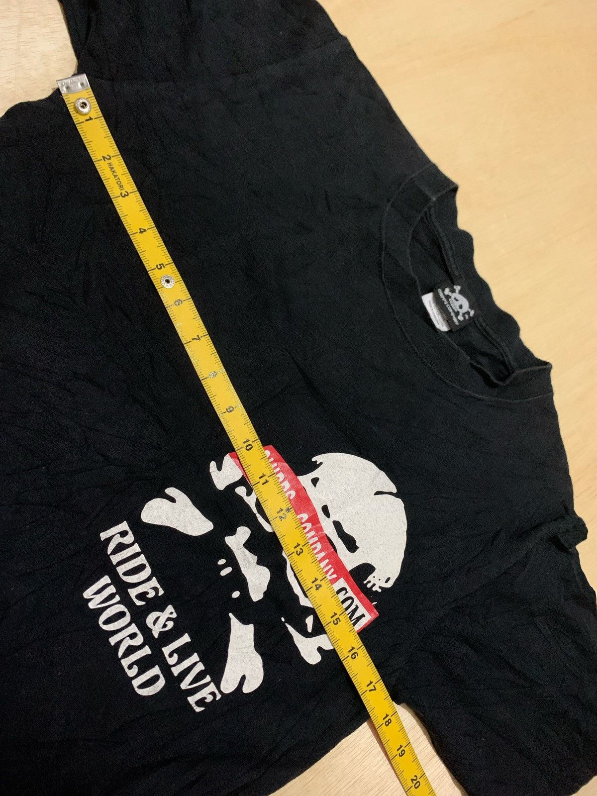 Vintage Vintage Y2k Chipps-Company Ride & Live World Skull Tshirt Size US S / EU 44-46 / 1 - 7 Thumbnail