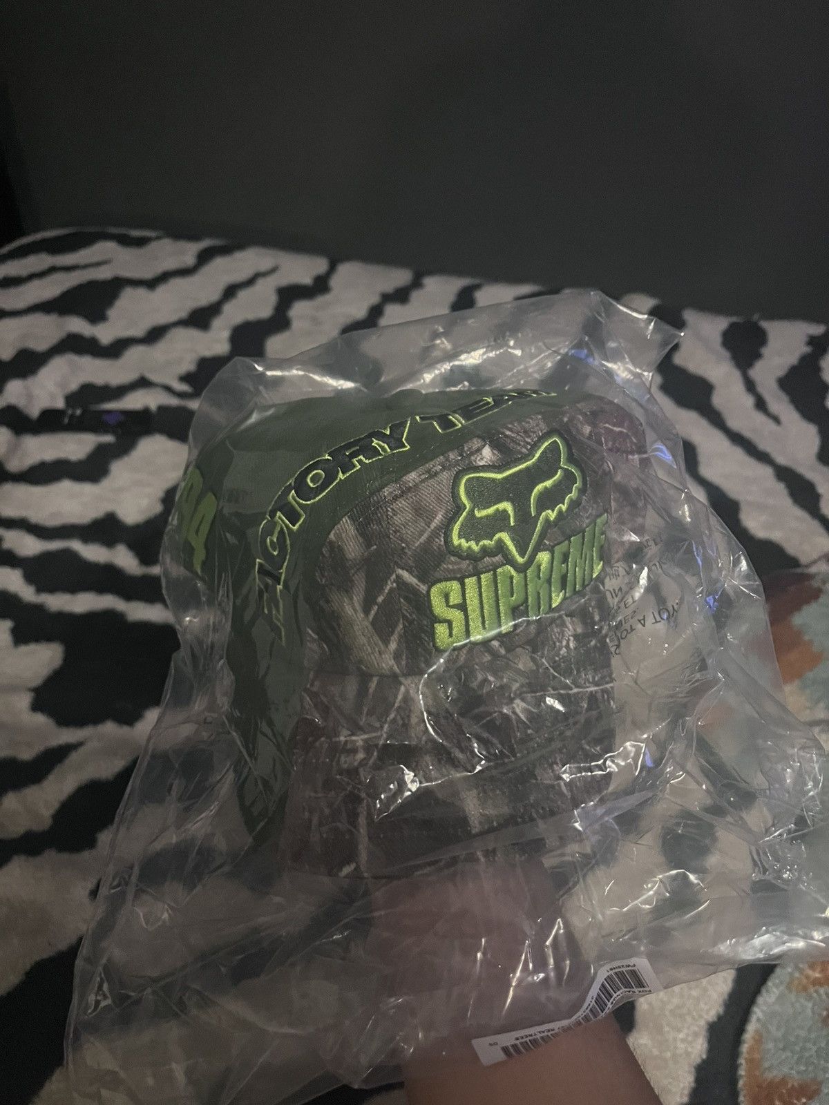 Fox Racing × Supreme Supreme Fox Racing Camo Green Hat F/W 25 Size ONE SIZE - 1 Thumbnail