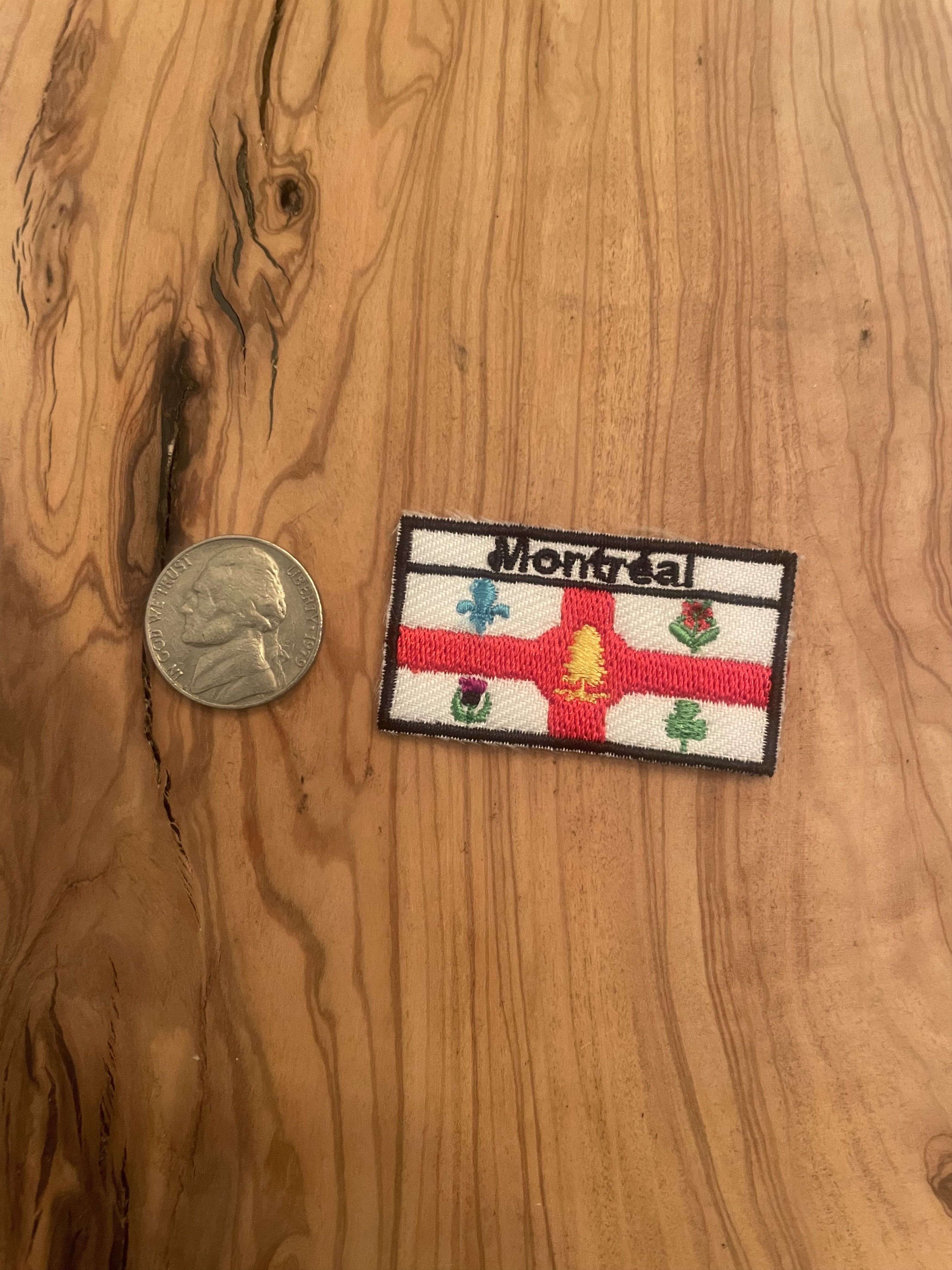 Other Vintage 90s MONTREAL FLAG Sew / Iron-On Patch Canadian Size ONE SIZE - 3 Thumbnail