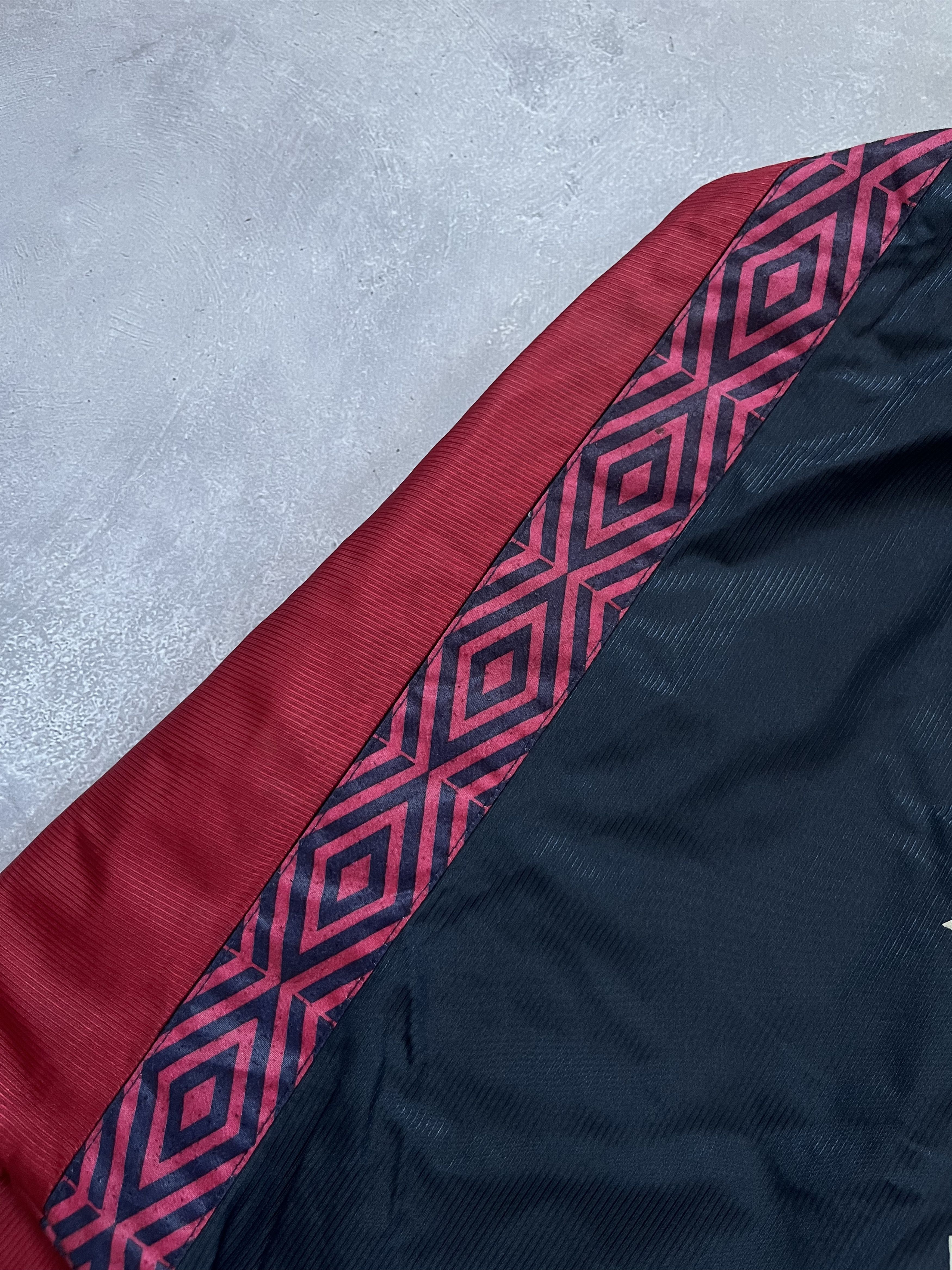 Umbro UMBRO PRO TRAINING FOOTBALL JACKET RAINCOAT JACKET VINTAGE Size US L / EU 52-54 / 3 - 6 Thumbnail