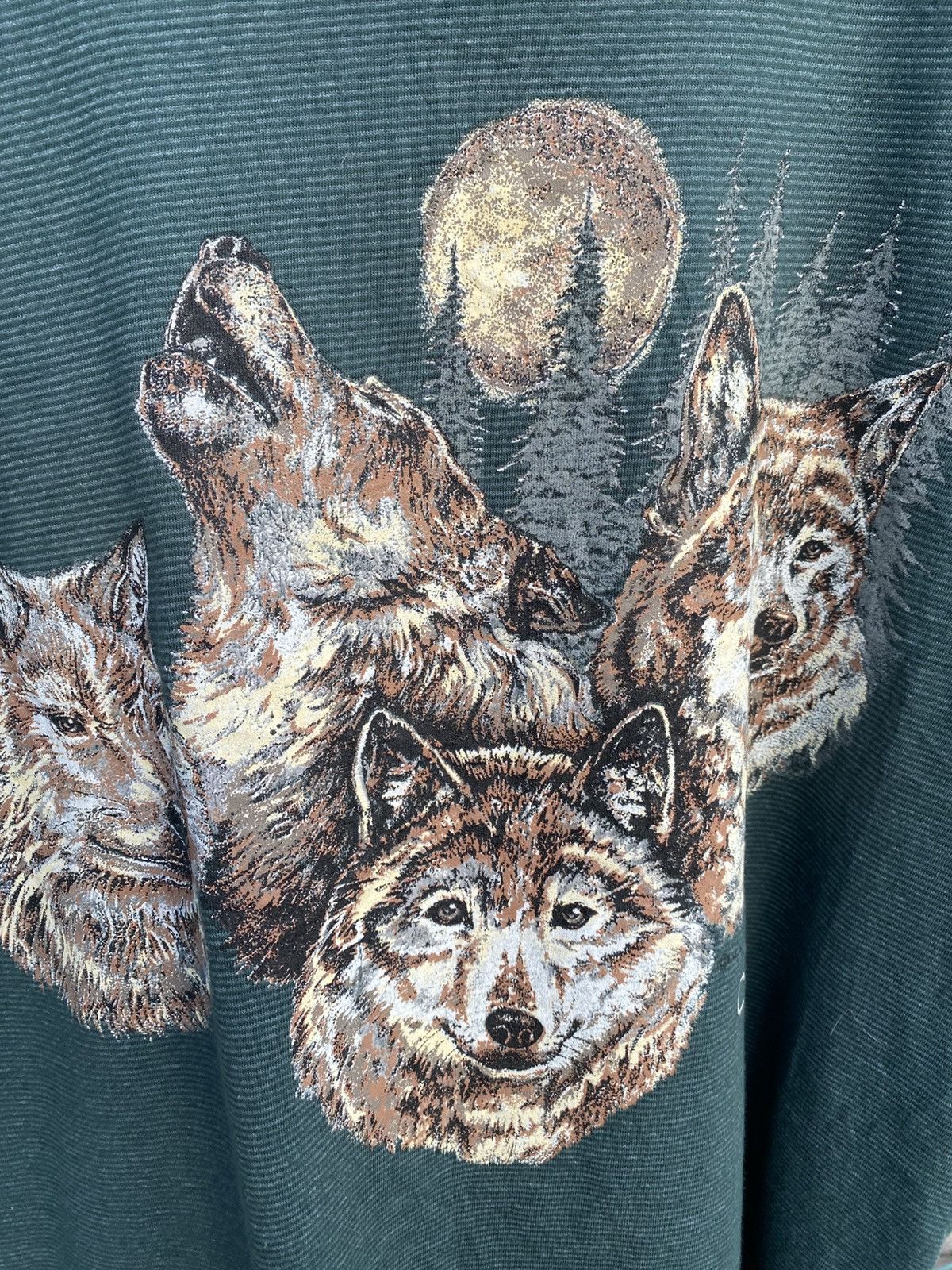 Vintage Vintage Y2K canada wolf tshirt Size US M / EU 48-50 / 2 - 5 Thumbnail