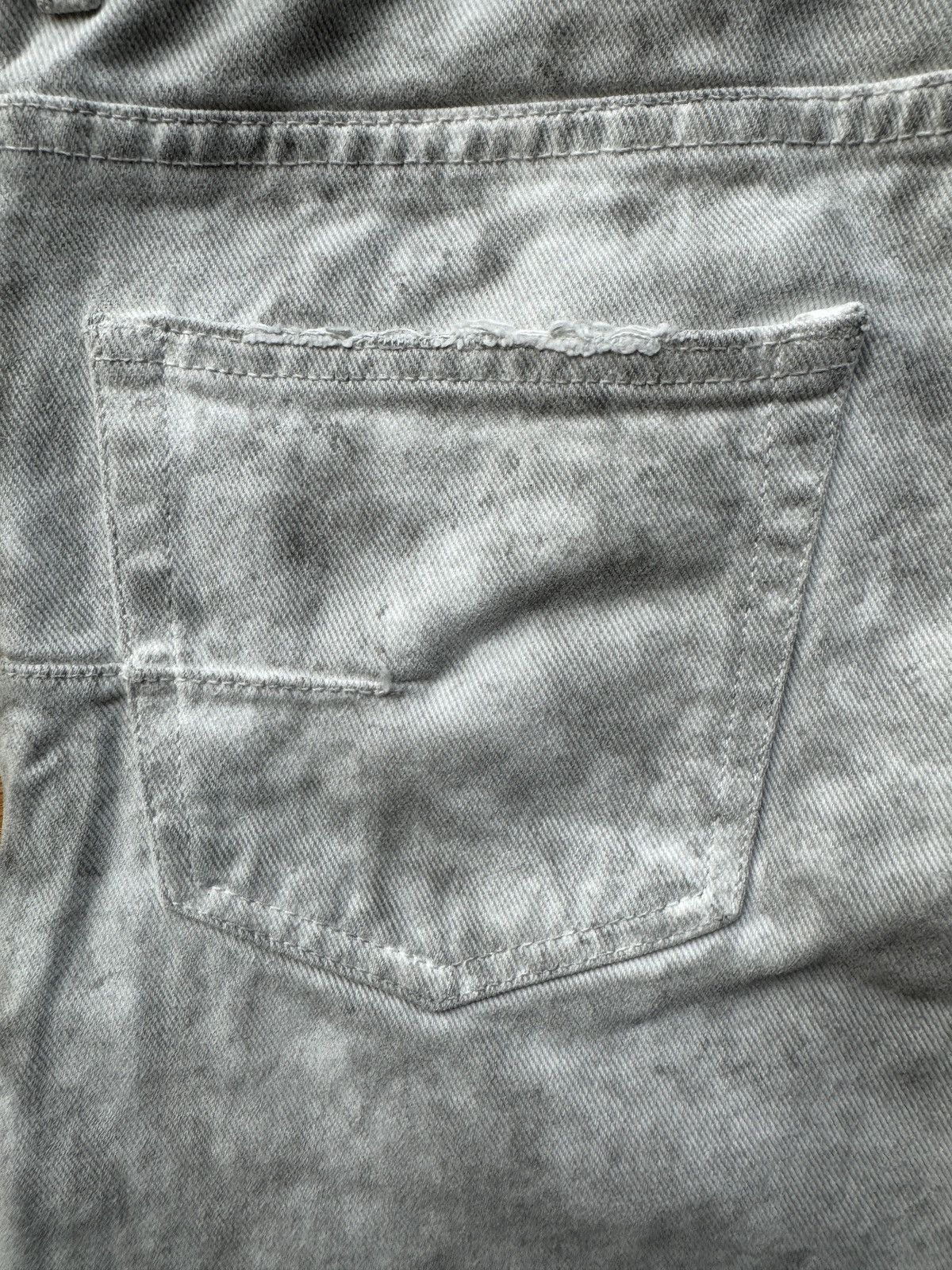 Dior × Hedi Slimane Hedi’s SS06 Dior Dirty Snow Denim Size US 30 / EU 46 - 9 Thumbnail