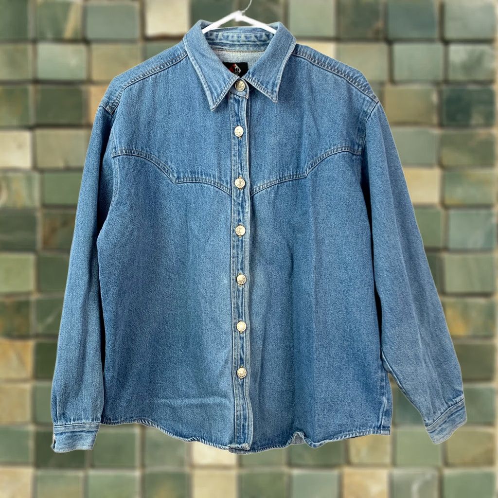 Vintage VINTAGE No Boundaries Denim Shirt Woman Large Blue Western Snap Button Up Shirt Size L / US 10 / IT 46 - 1 Thumbnail