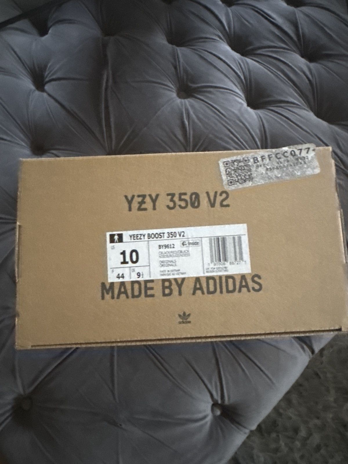 Adidas Yeezy 350 core Size US 10.5 / EU 43-44 - 7 Thumbnail