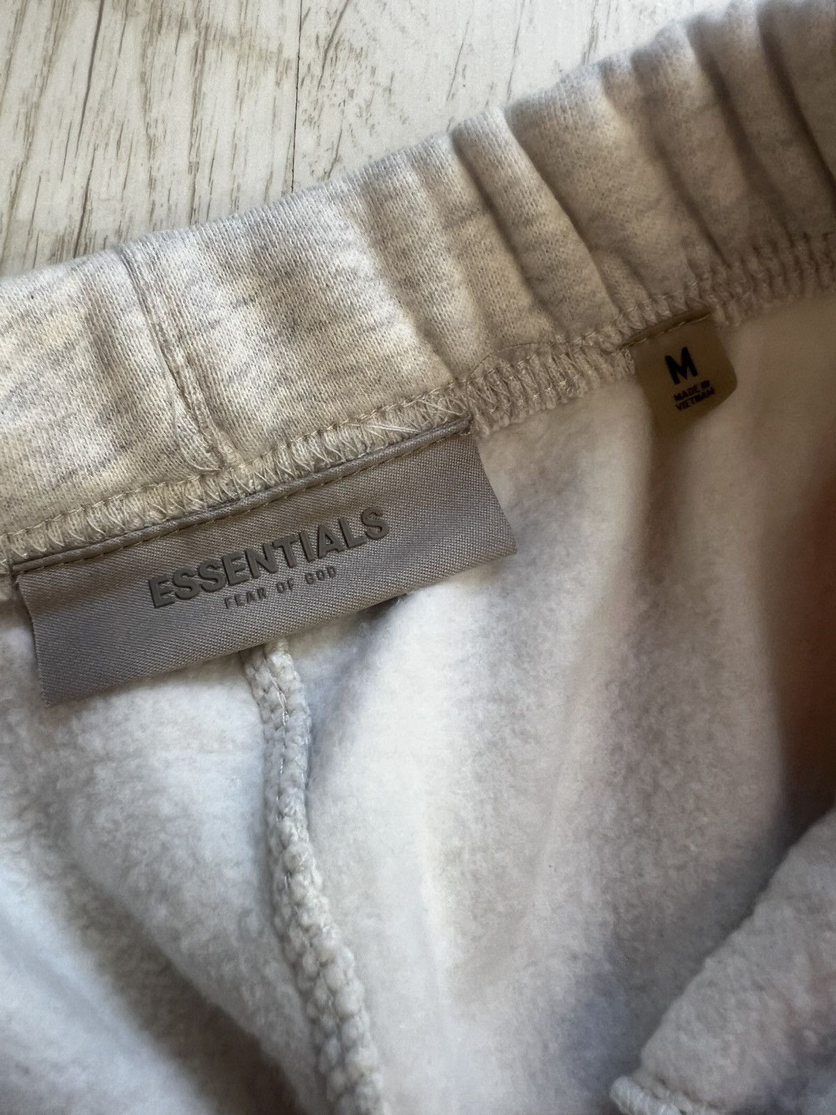 Essentials Fear of God Essentials Light Oatmeal Fleece Shorts Size M Size US 30 / EU 46 - 18 Thumbnail